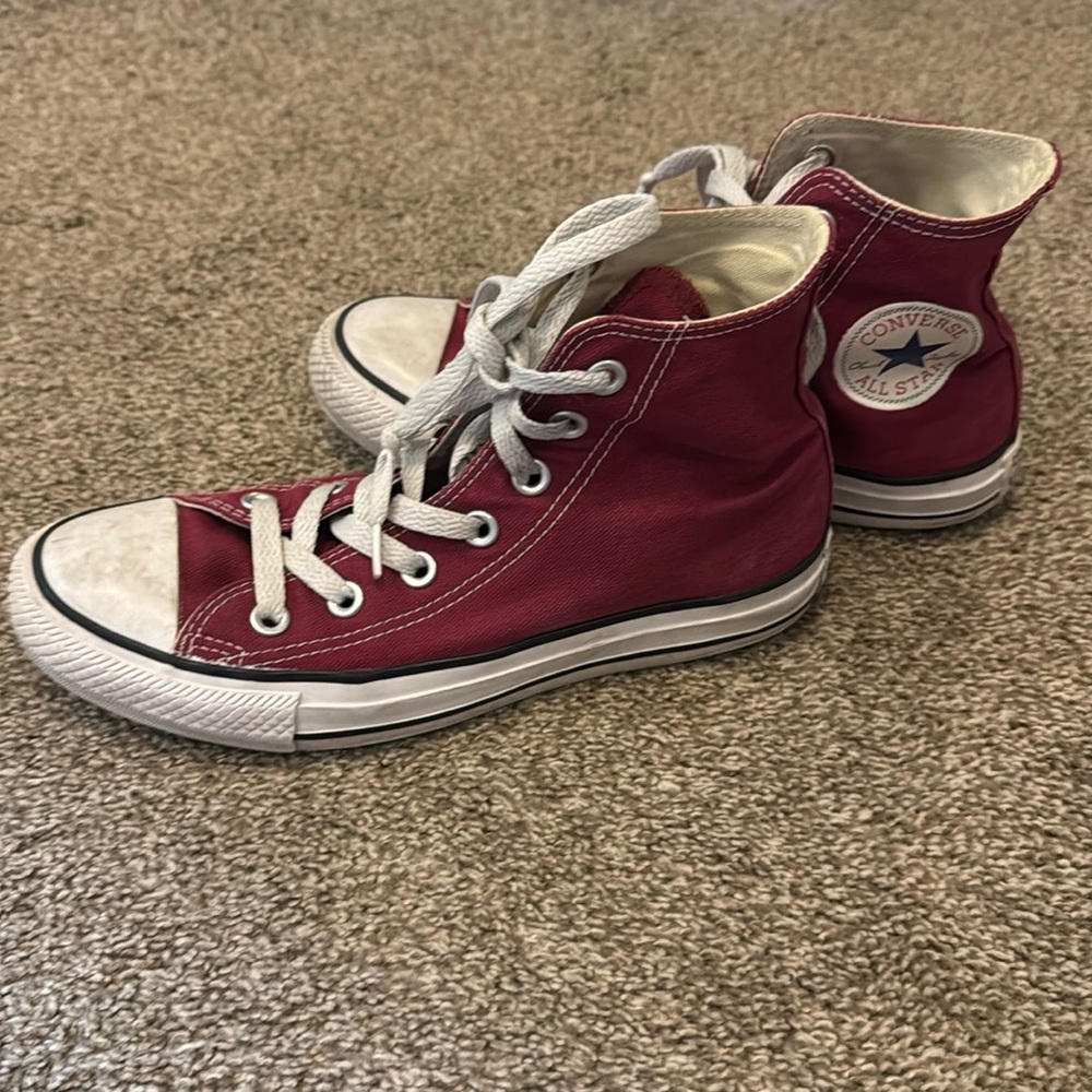 Converse Chuck Taylor All Star maroon size 7